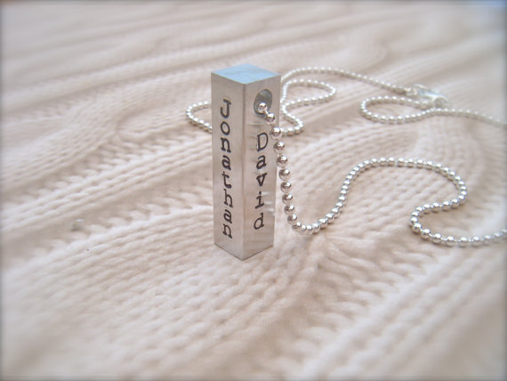 Family Names Personalized Pendant Bar Necklace